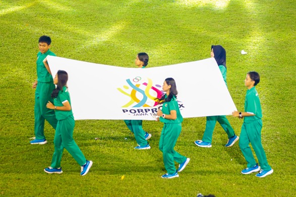 Porprov IX Jatim 2025 Resmi Dibuka, Gubernur Khofifah Ajak Atlet Tunjukkan Performa Terbaik, Semangat Juang Tinggi dan Sportivitas