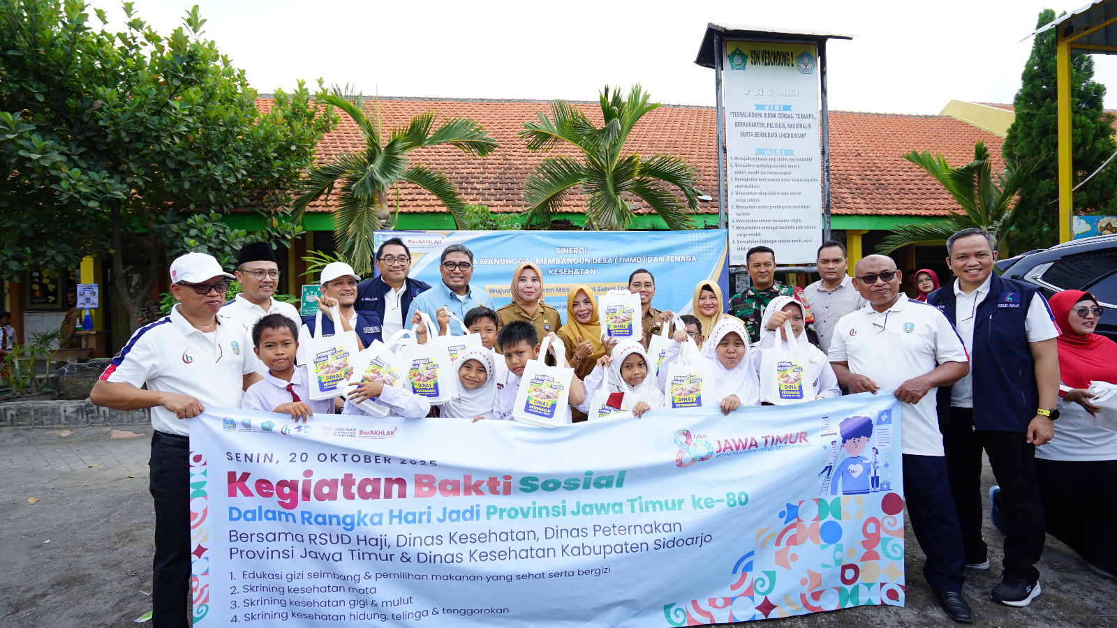 RSUD Haji, Pemprov Jatim. Pemkab Sidoarjo bersama TNI Bersinergi Gelar Skrining Kesehatan dan  Edukasi Gizi  Pelajar di Sidoarjo