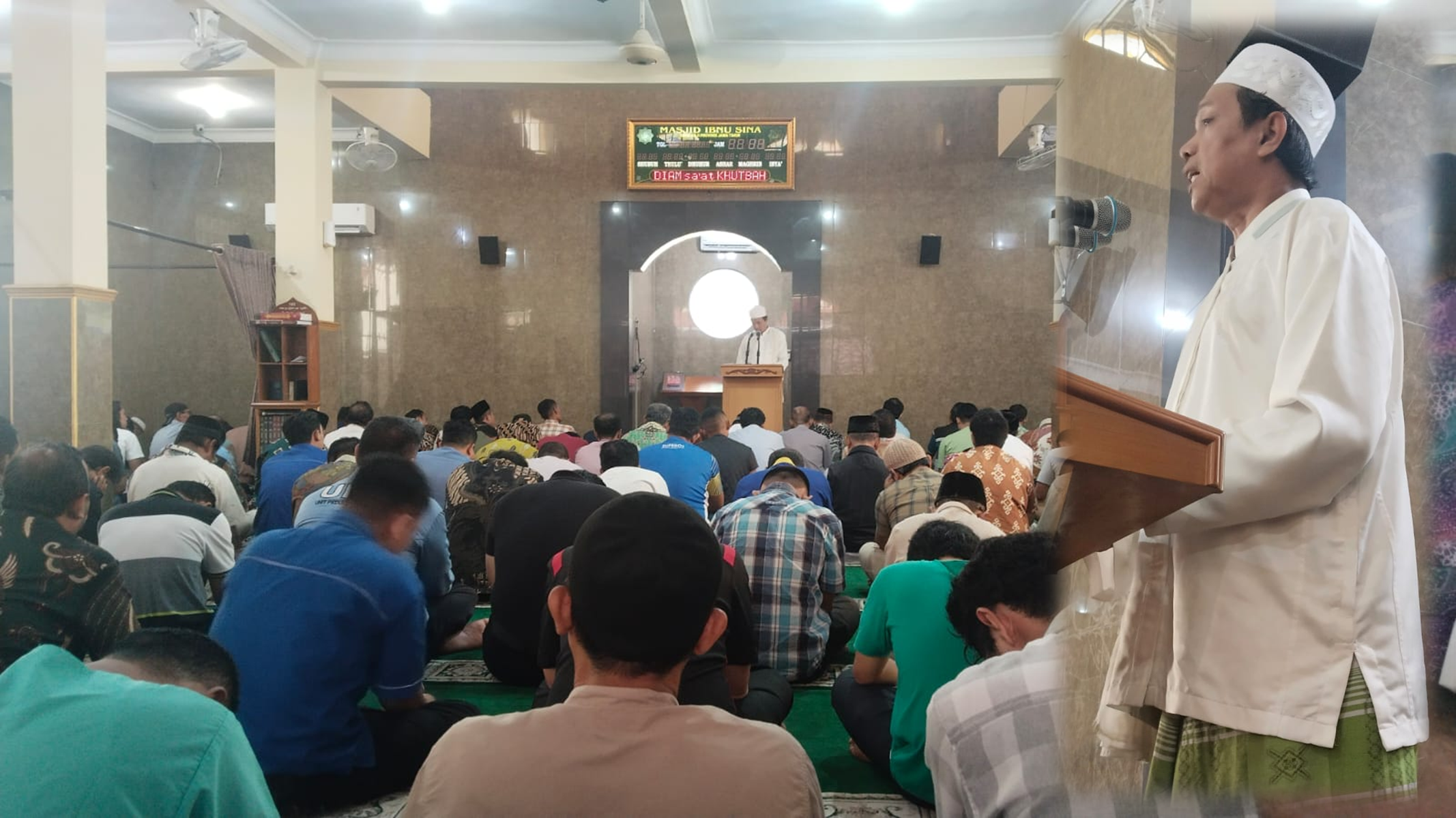 Dr. Ahmad Muafi, MAg,  Khotib Jum’at di Masjid Ibnu Sina RSUD Haji Provinsi Jawa Timur Prihatin Banyak Umat Islam Tidak Bisa Membaca Al – Qur’an.